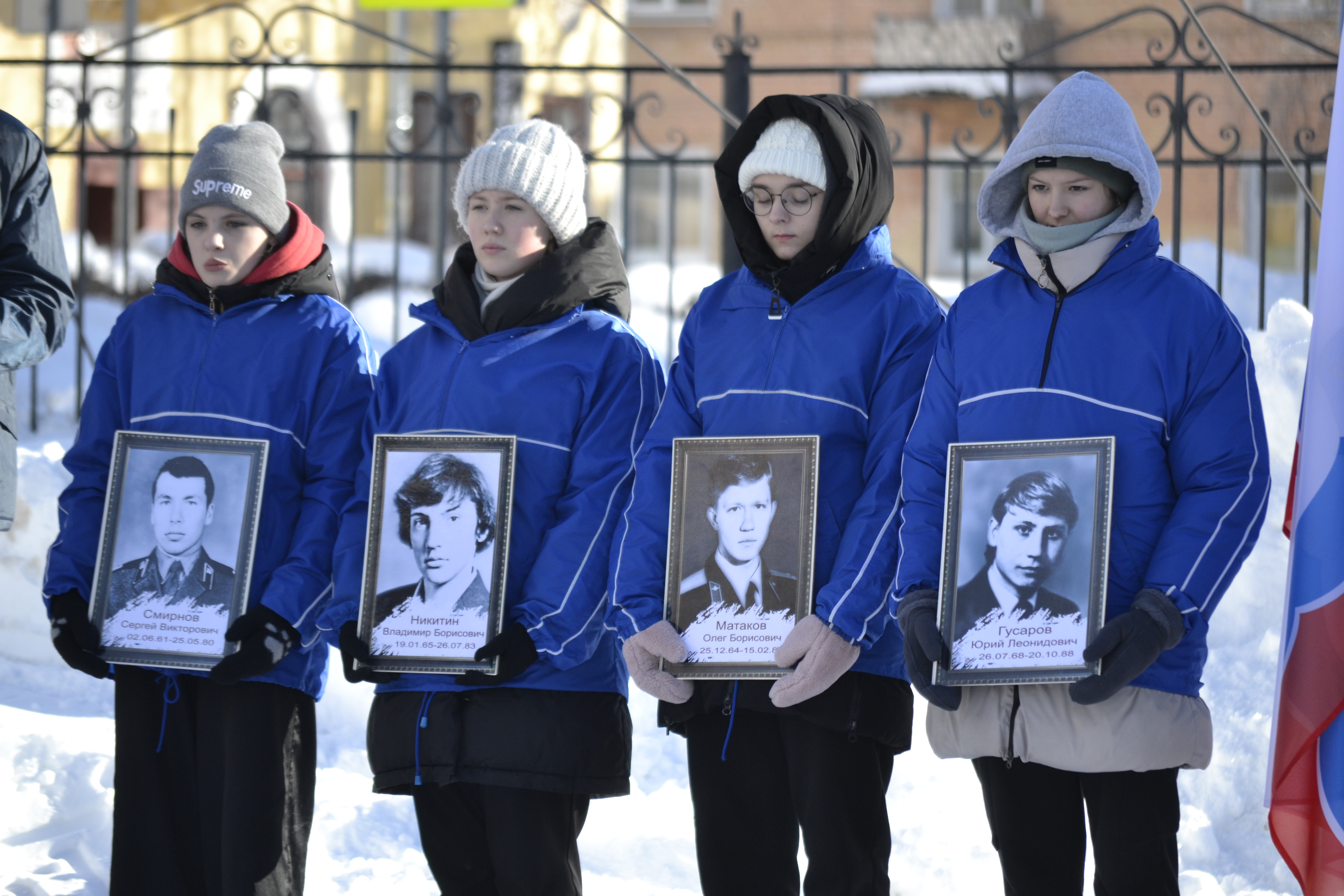 Не ради славы не ради награды. Портрет волонтера. Волонтеры помогают ветеранам.